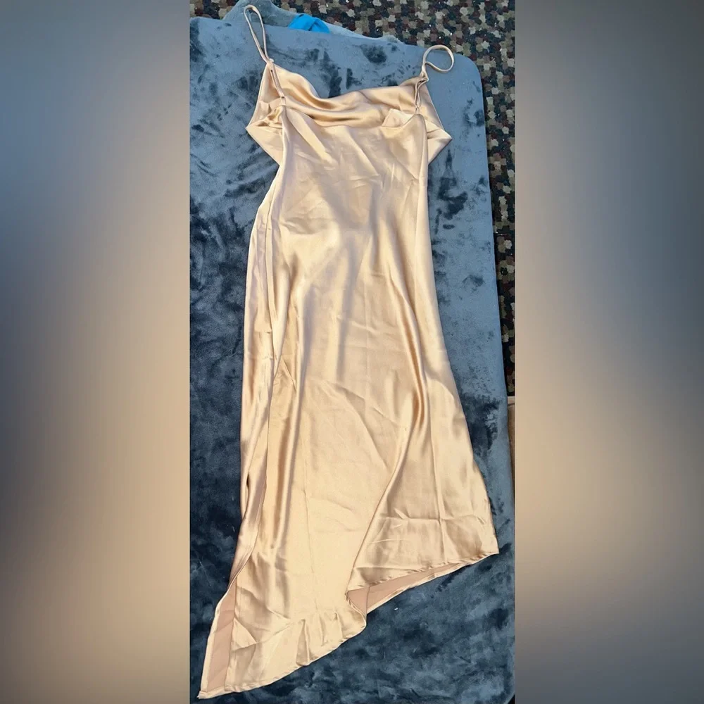 Petal & Pup Cyprus Dress in Gold Size 6 New with tag - Picture 16 of 16